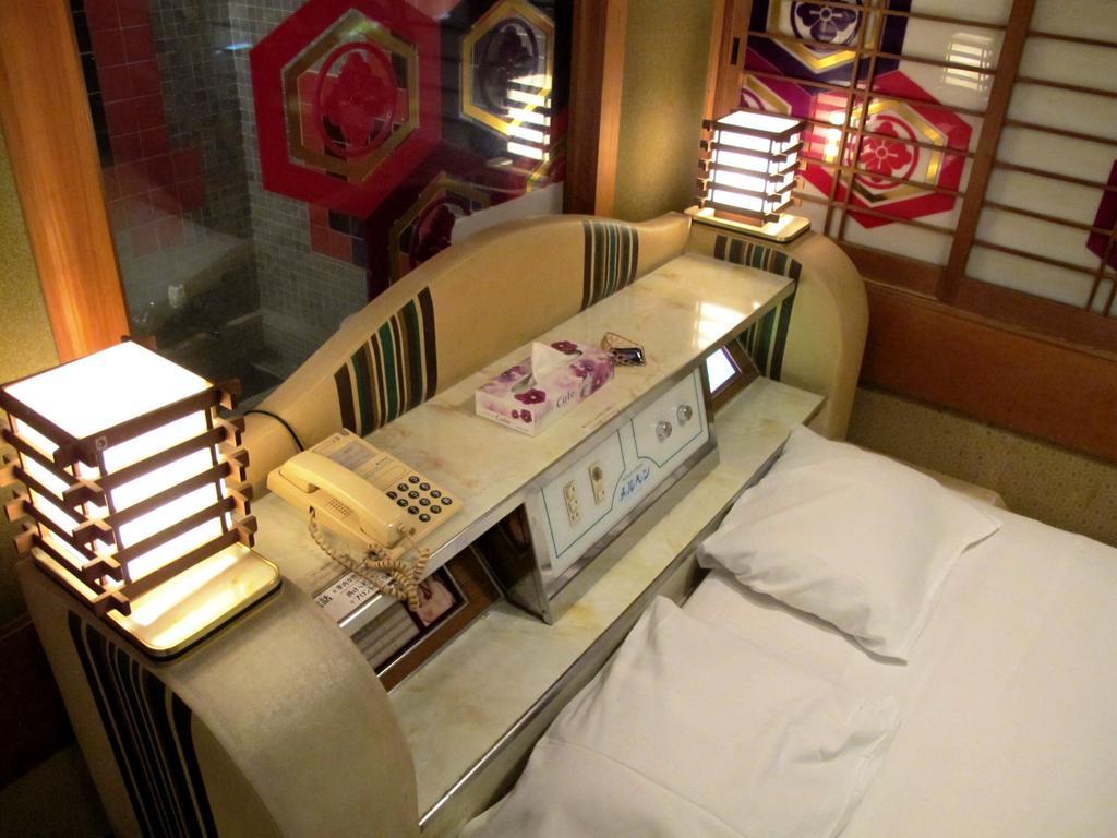 Yoshi'S House Hostel Osaka Bilik gambar